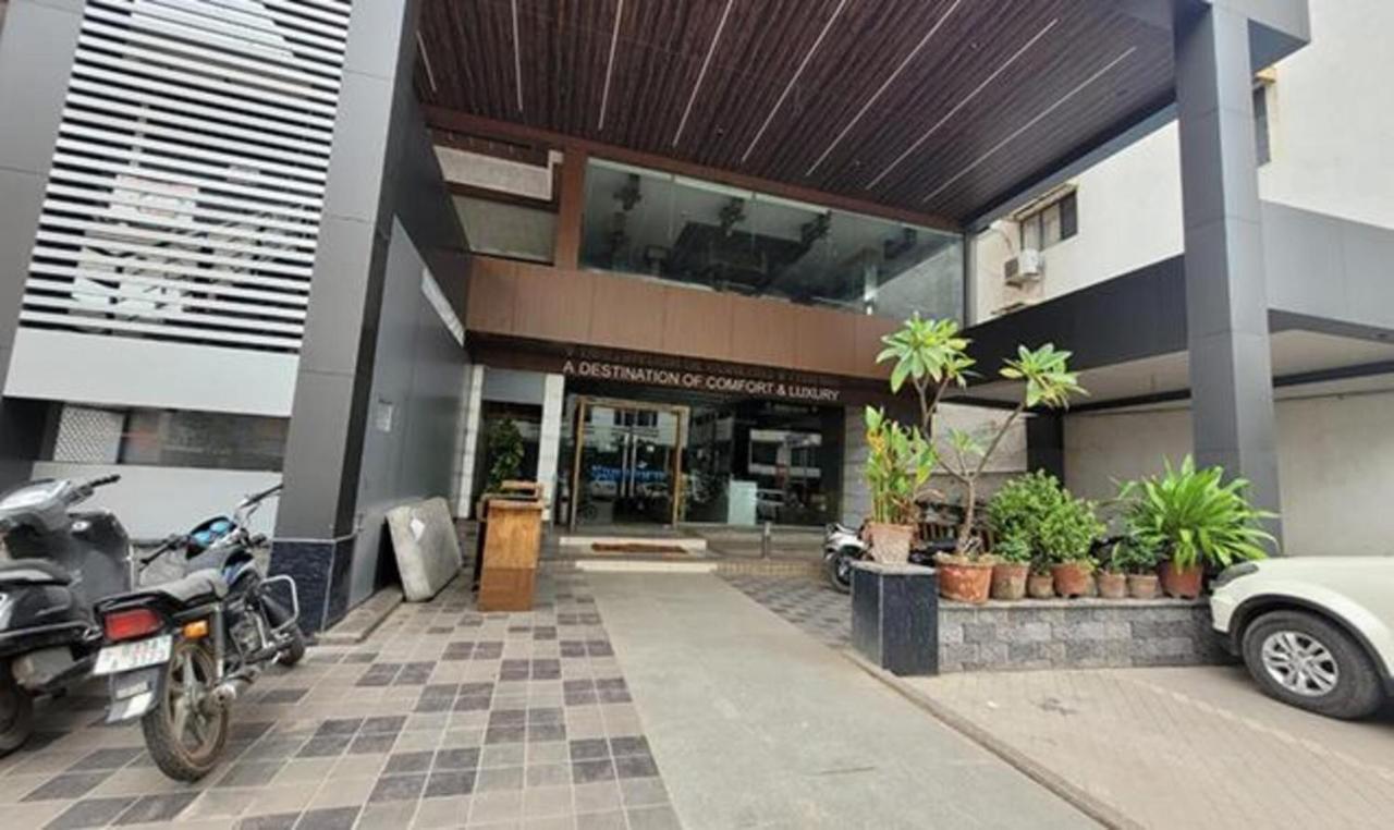 Fabhotel Prime Sapphire Regency Vadodara Eksteriør billede